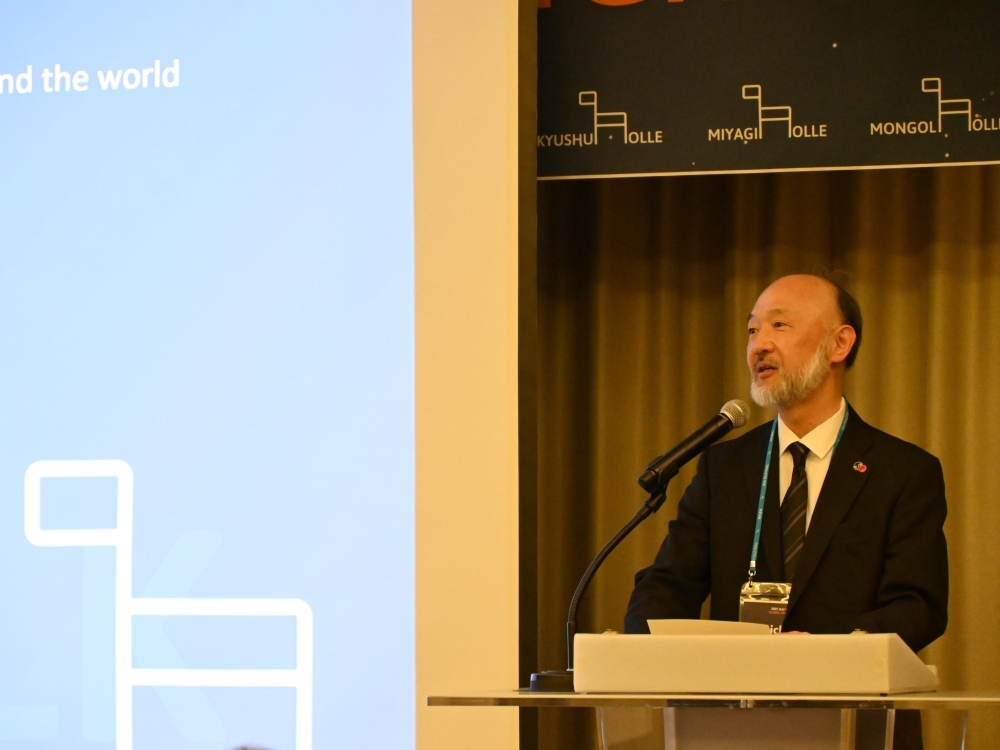 2025 제주올레 글로벌 패밀리 나이트 개회식에서 축사를 하는 이케다 총영사